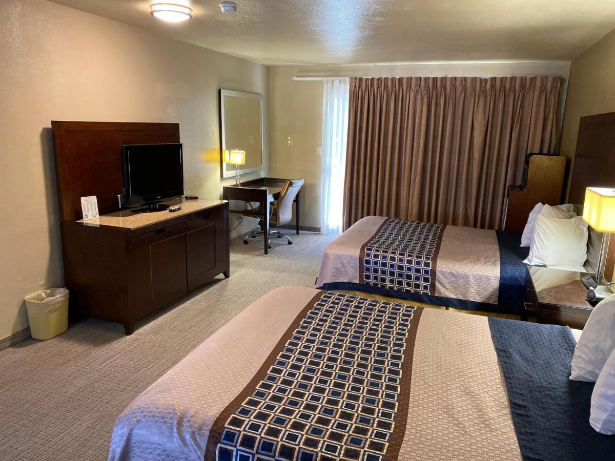 Vino Inn & Suites アタスカデロ エクステリア 写真