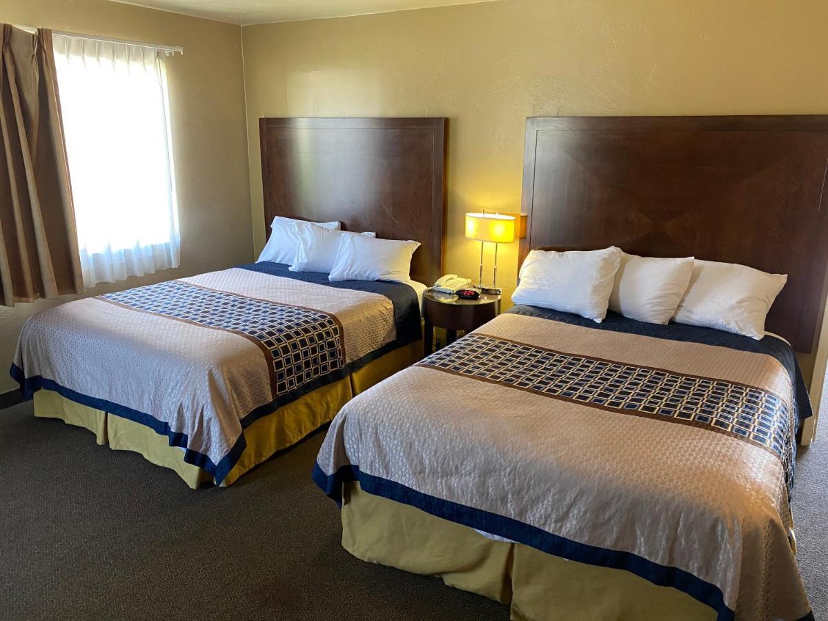 Vino Inn & Suites アタスカデロ エクステリア 写真