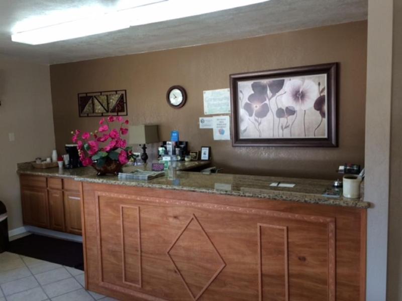 Vino Inn & Suites アタスカデロ エクステリア 写真