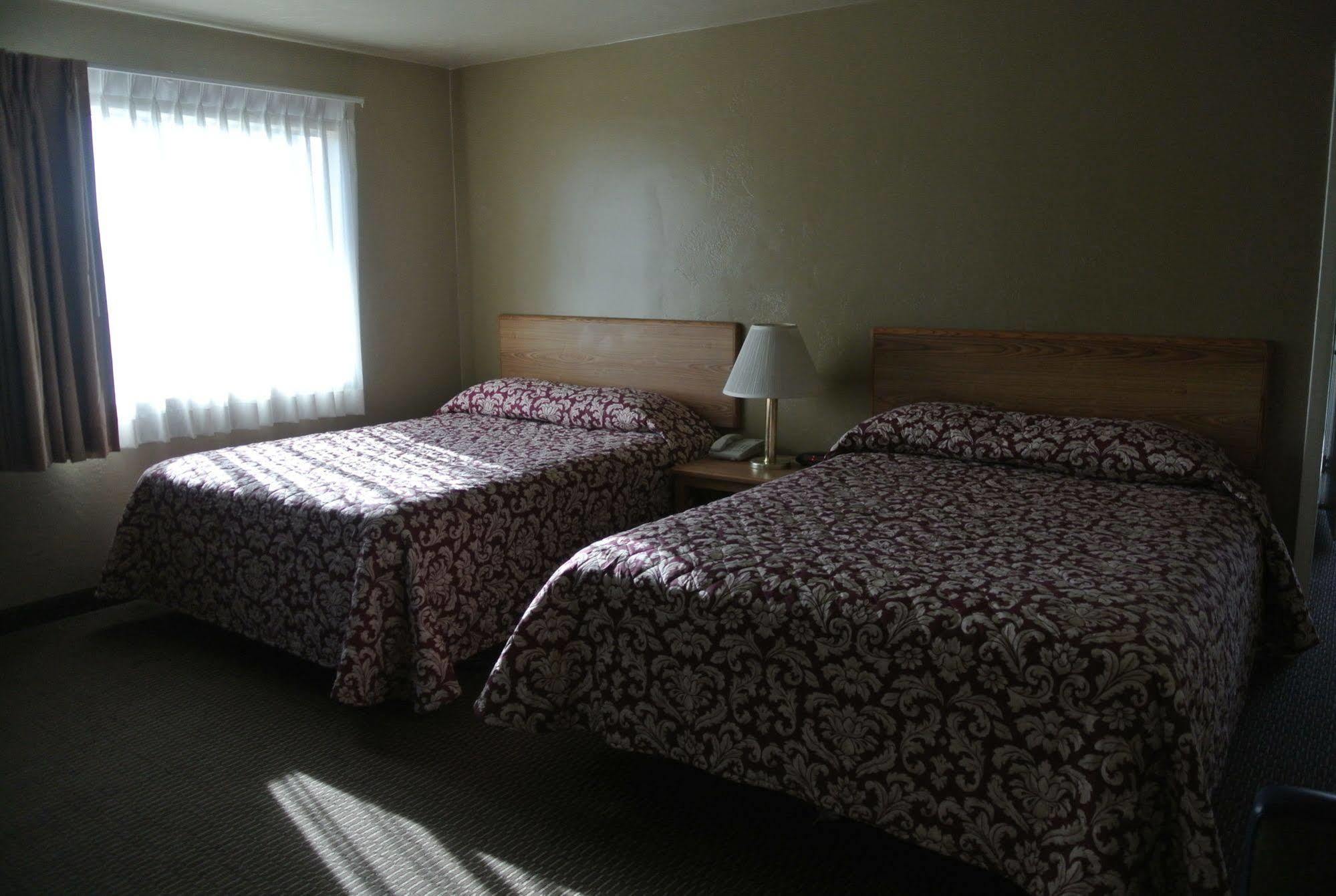 Vino Inn & Suites アタスカデロ エクステリア 写真