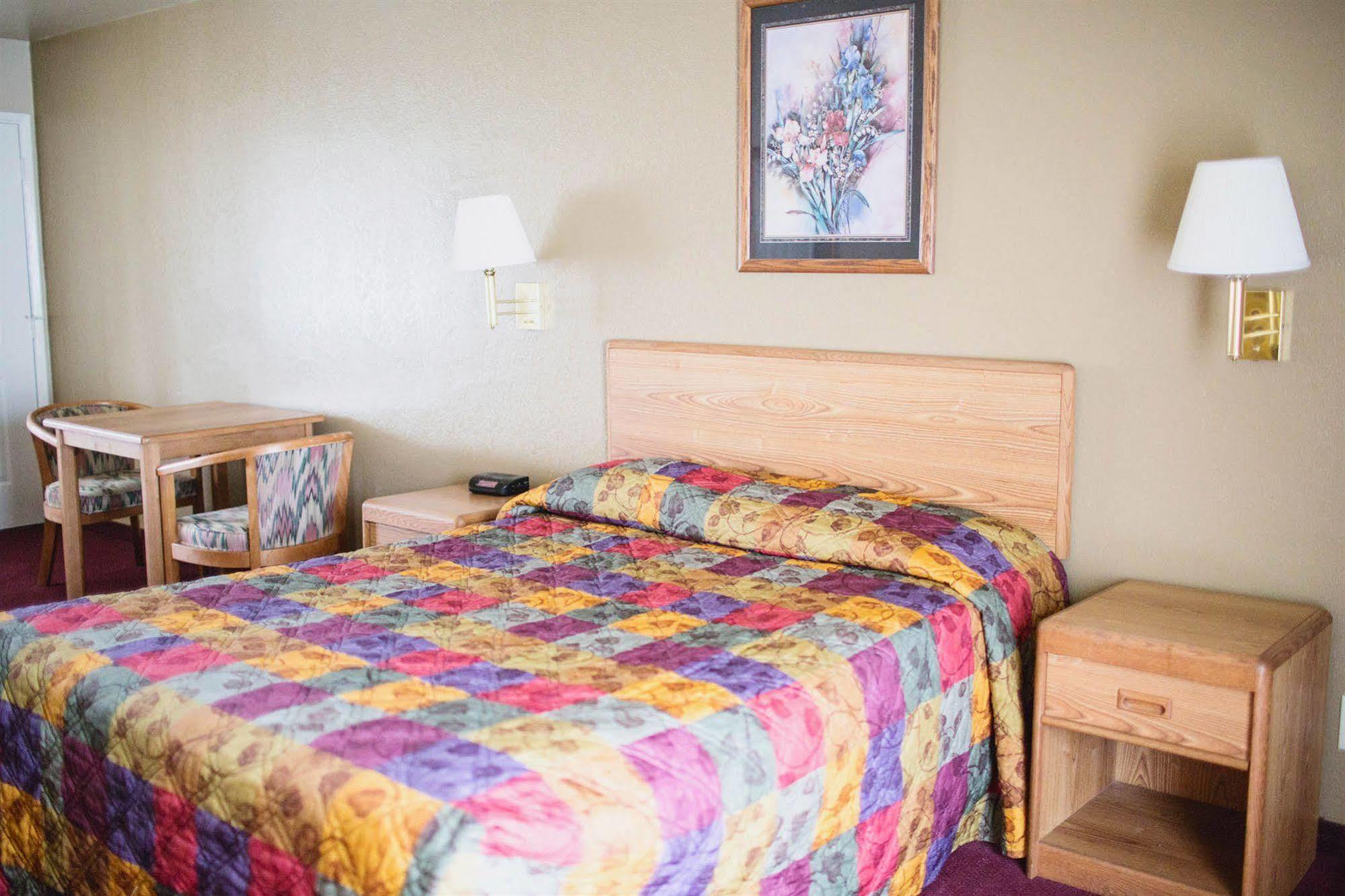 Vino Inn & Suites アタスカデロ エクステリア 写真