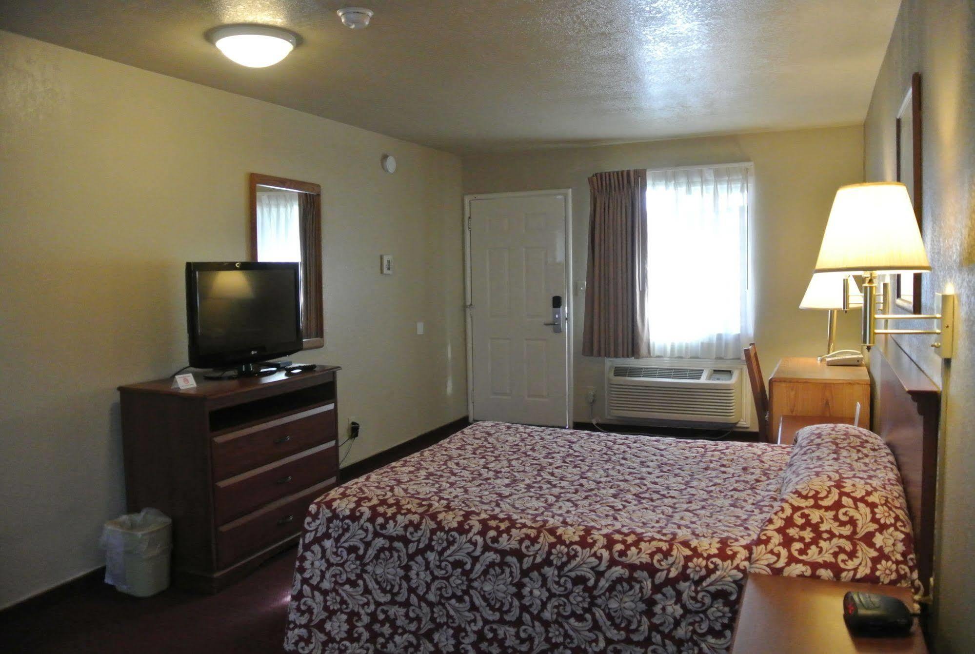 Vino Inn & Suites アタスカデロ エクステリア 写真