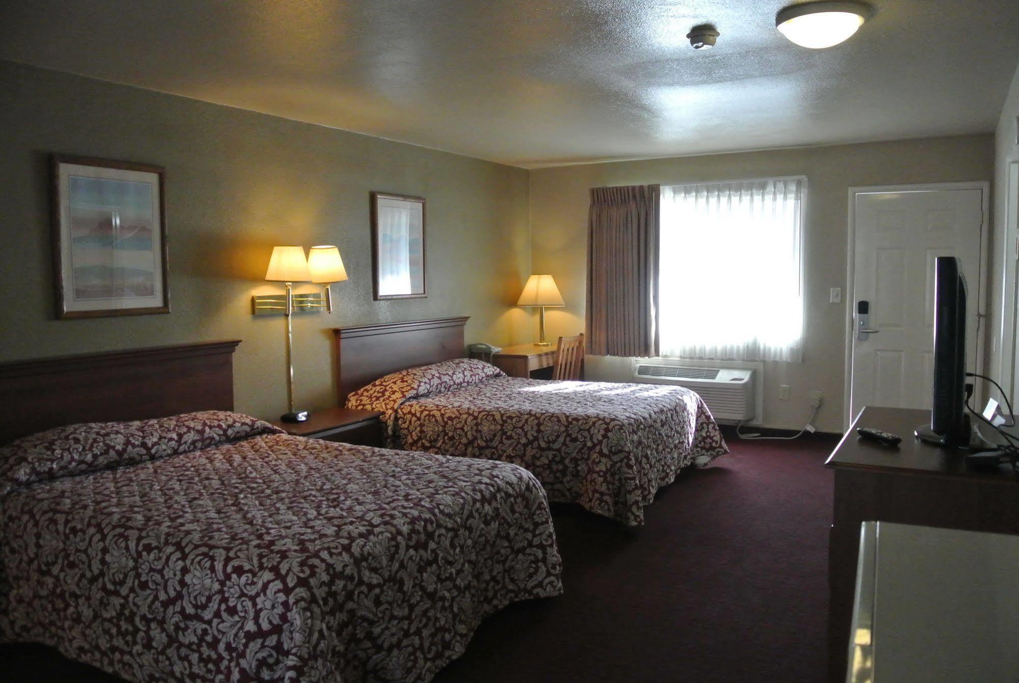 Vino Inn & Suites アタスカデロ エクステリア 写真