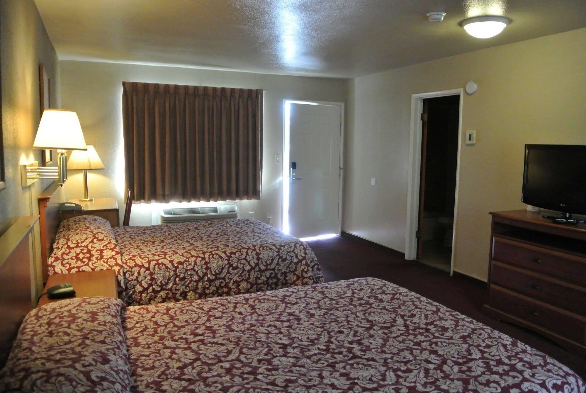 Vino Inn & Suites アタスカデロ エクステリア 写真