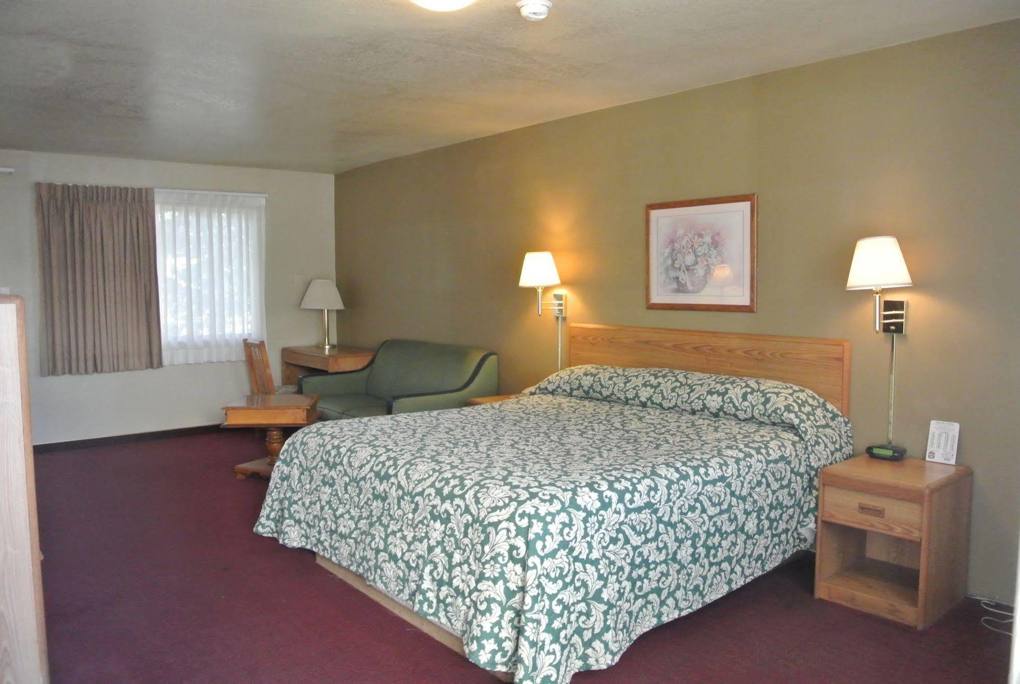Vino Inn & Suites アタスカデロ エクステリア 写真